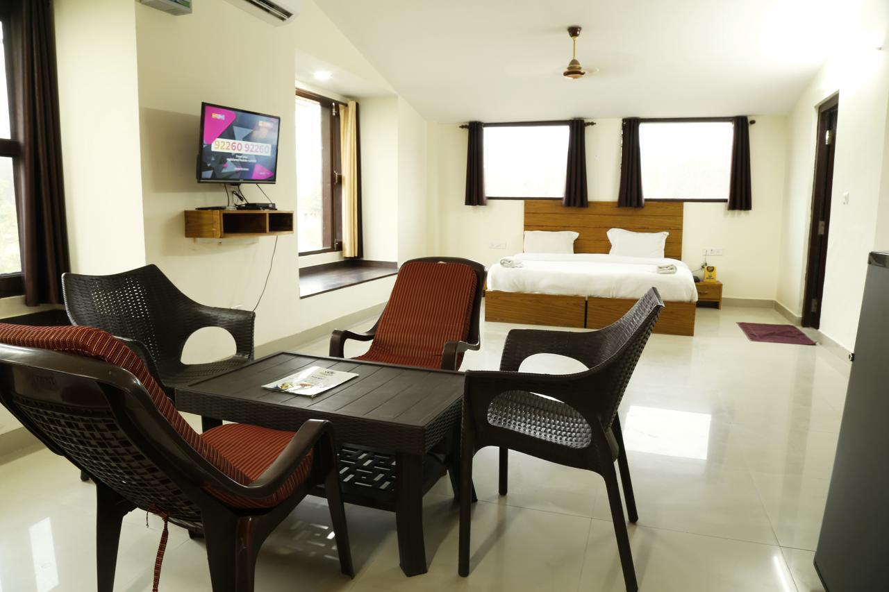 Corbett Treat Resort Rāmnagar Eksteriør bilde